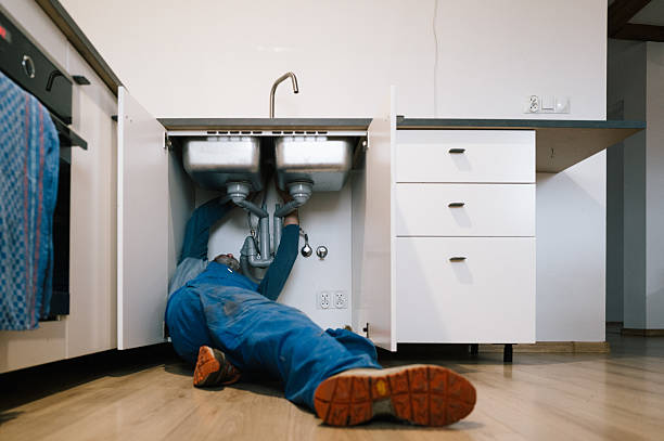Professional Leak Detection technician working in Oskaloosa, IA